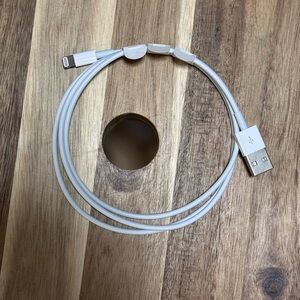 Apple Lightning to USB Cable (1m) | Charging Cord for Apple Devices | Like NEW
